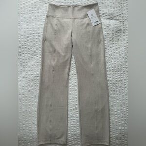 Athleta, Medium, Braiden Cream (look at up close pics, subtle pattern)